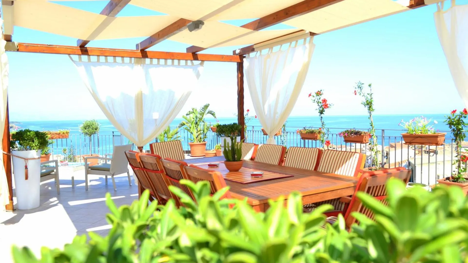 Scirocco Bed and Breakfast Cefalù 0*,