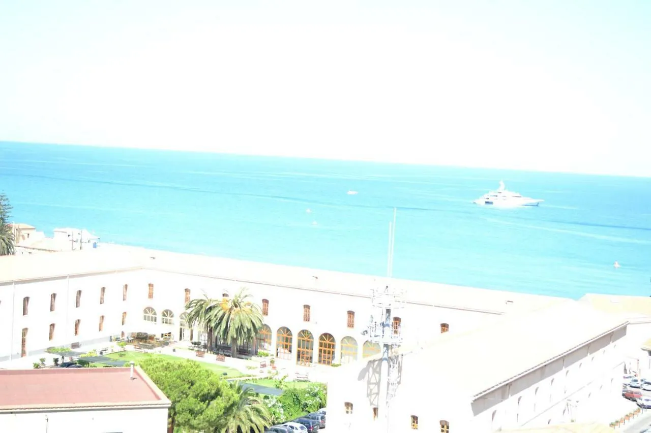 Bed & Breakfast Scirocco Bed and Breakfast Cefalù Italien